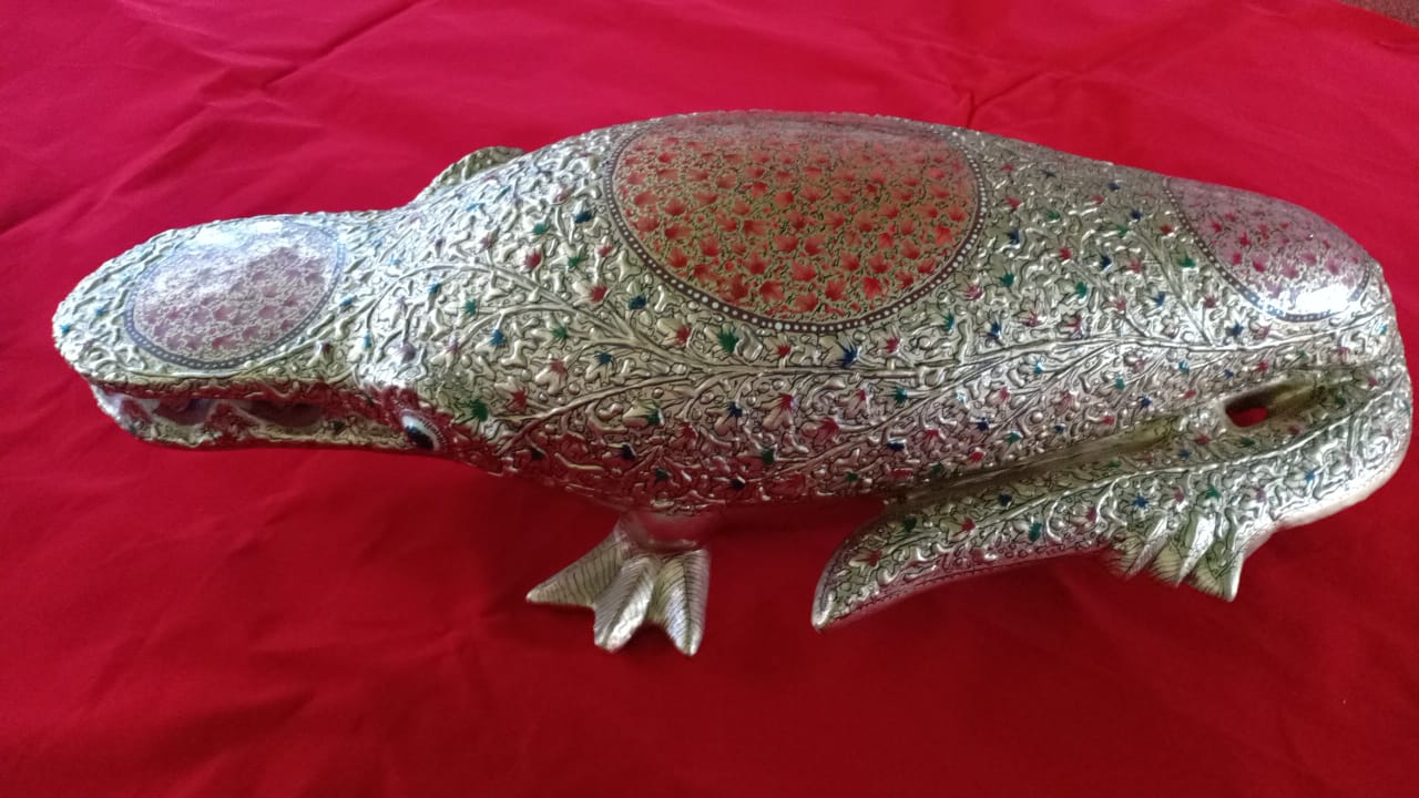 Papier-Mâché Crocodile – Kashmiri Handcrafted Décor