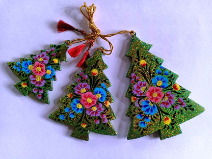 Kashmiri Papier-Mâché Christmas Tree Ornaments – Hand-Painted Elegance