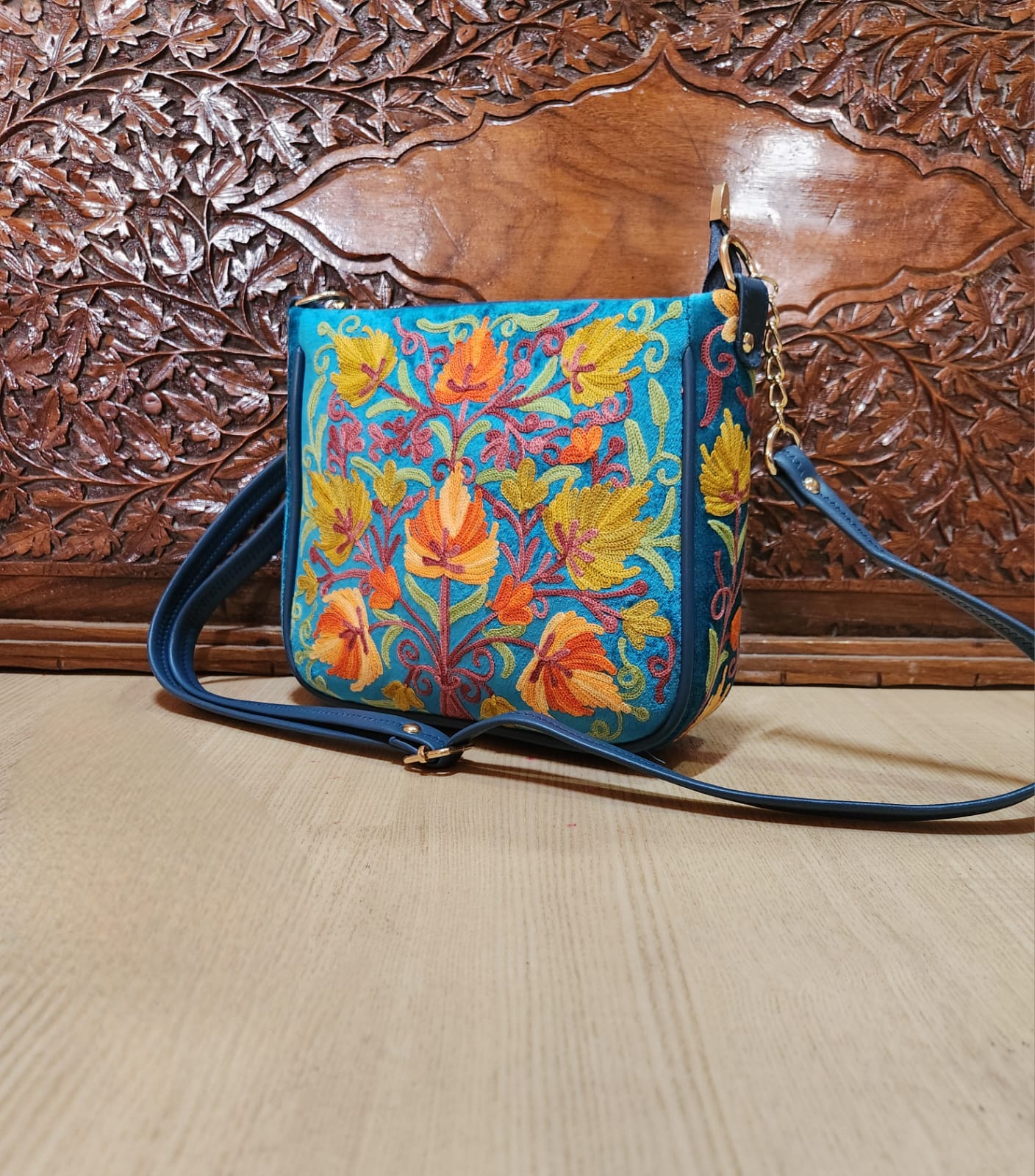 Ari Work Shoulder Sling Bag Square Type Model 32