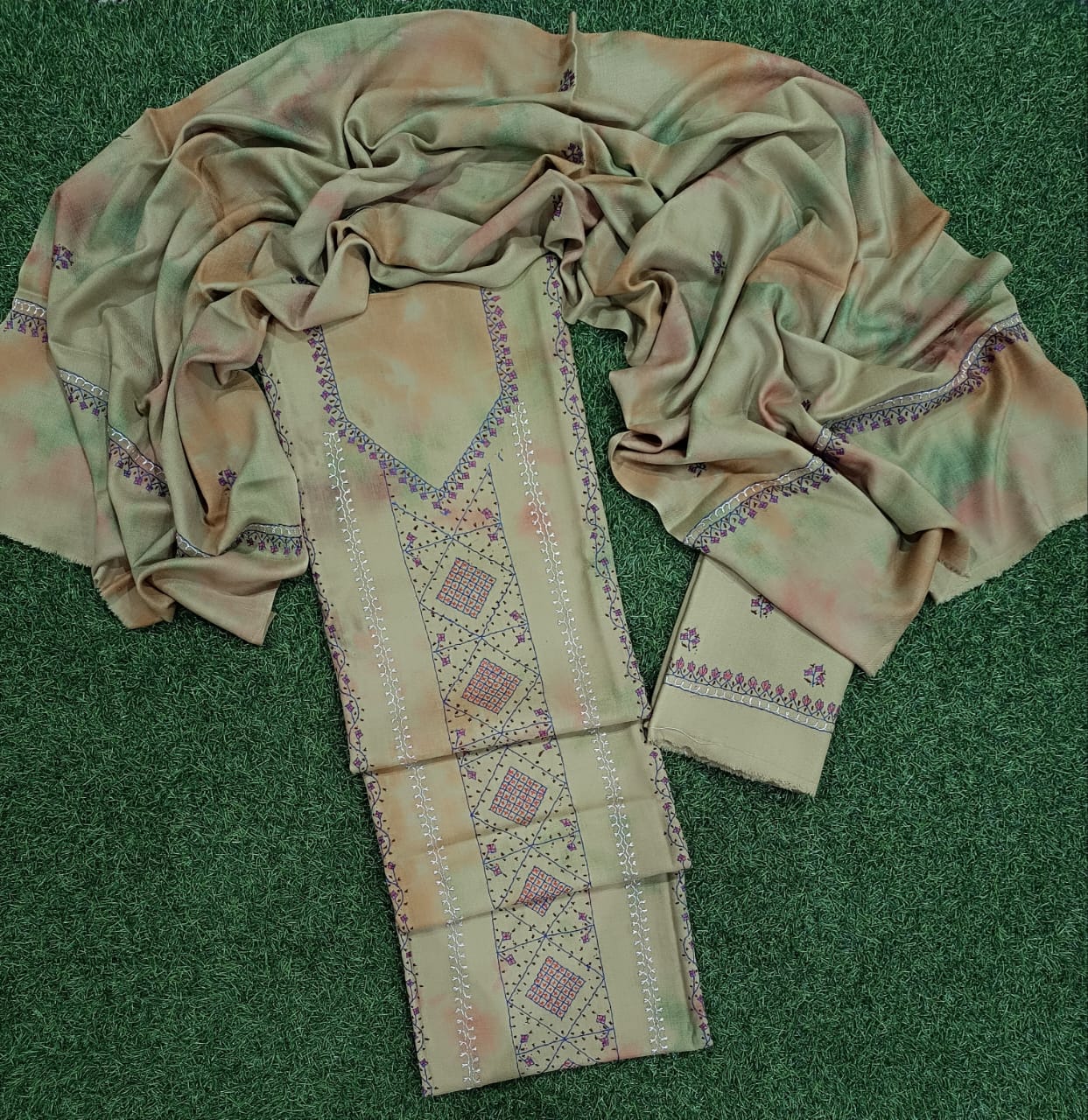 Premium DigitalDye Count Woolen Suits - Design 2