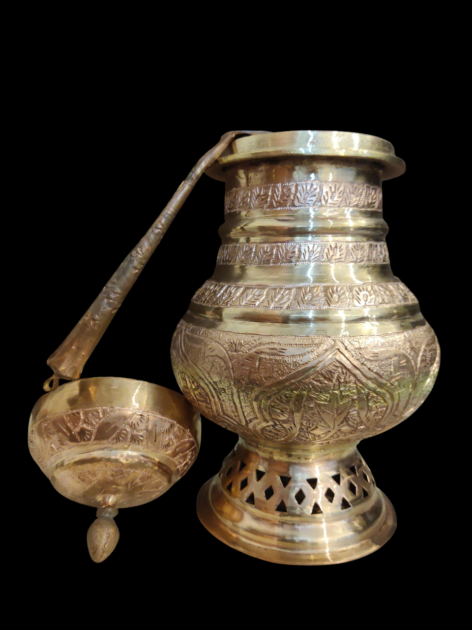 Kashmiri Traditional Handcrafted Kandkari Oil Container