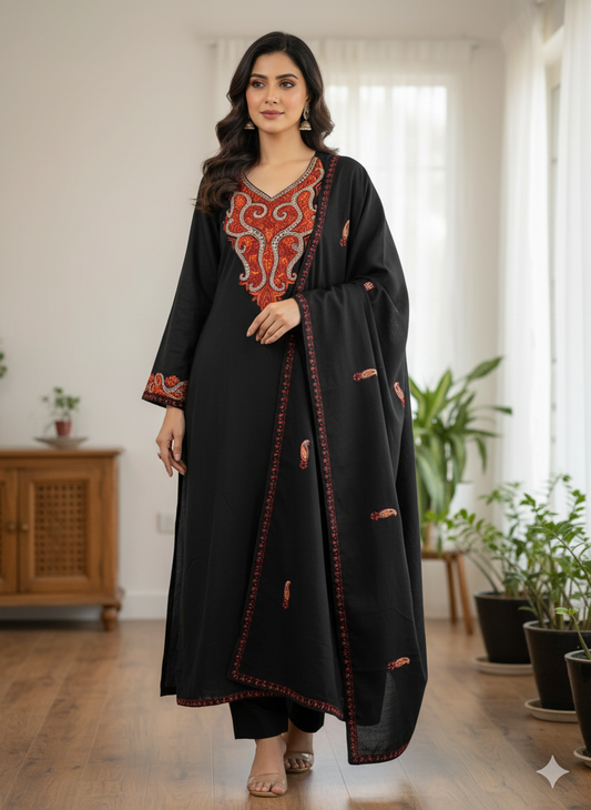 Hand Sozni Infused with Tilla Work Suit in Green