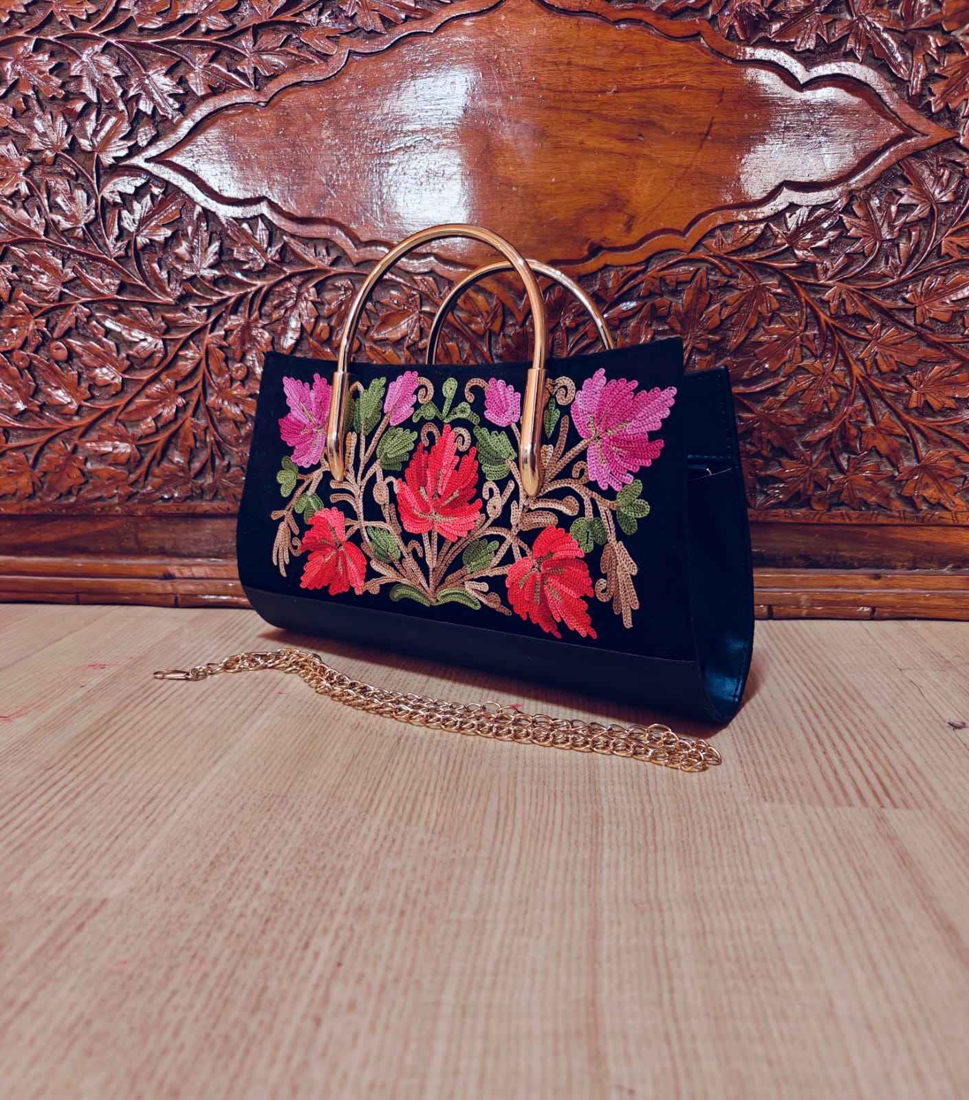 Kashmiri Handcrafted Ari Embroidery Handbags – Timeless Elegance from the Valley