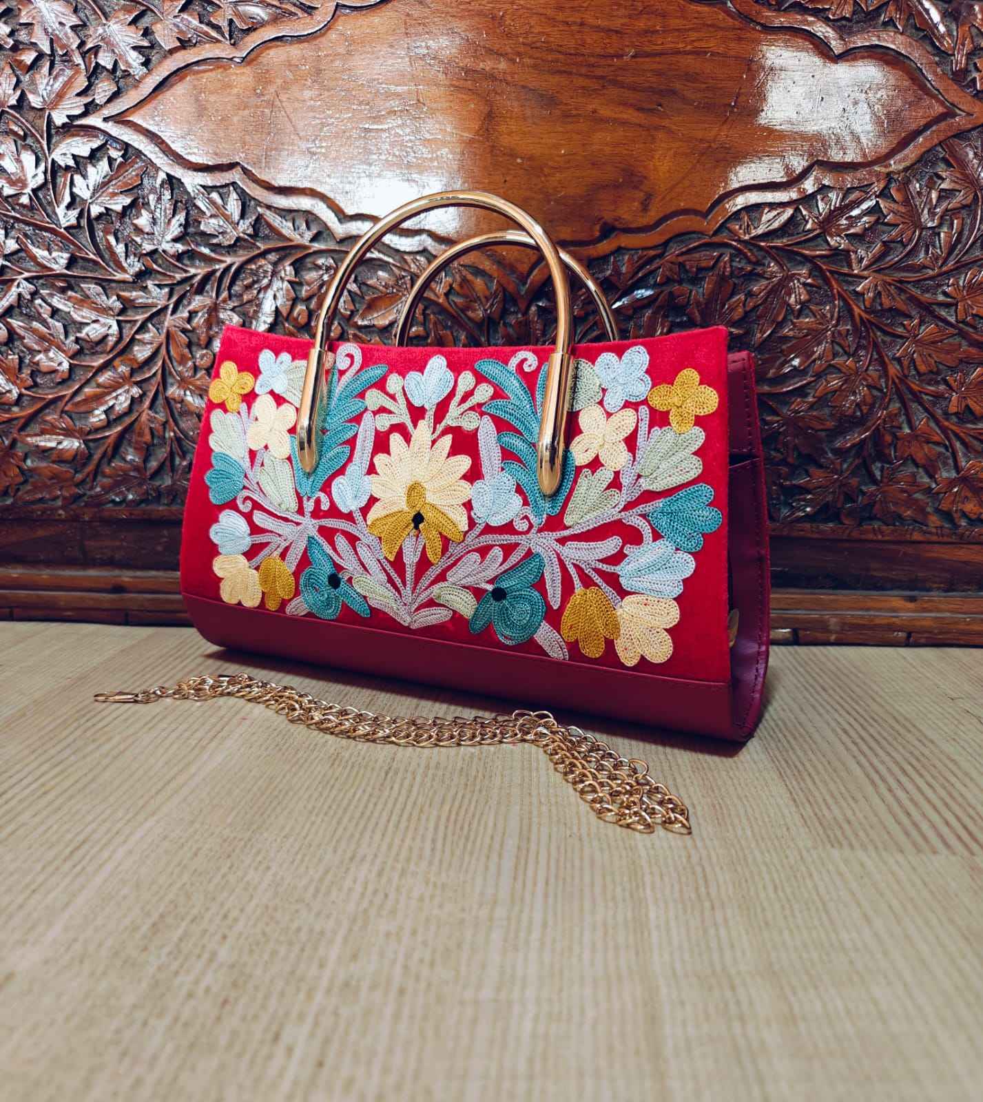 Kashmiri Handcrafted Ari Embroidery Handbags – Timeless Elegance from the Valley
