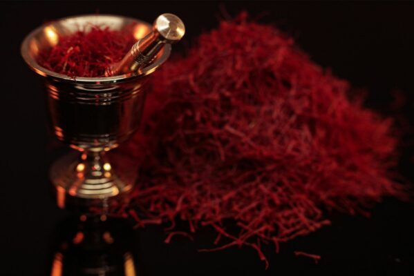 Kashmiri Pure Saffron (Kesar) – 1 Gram | Grade A+ | Original Kashmir Saffron